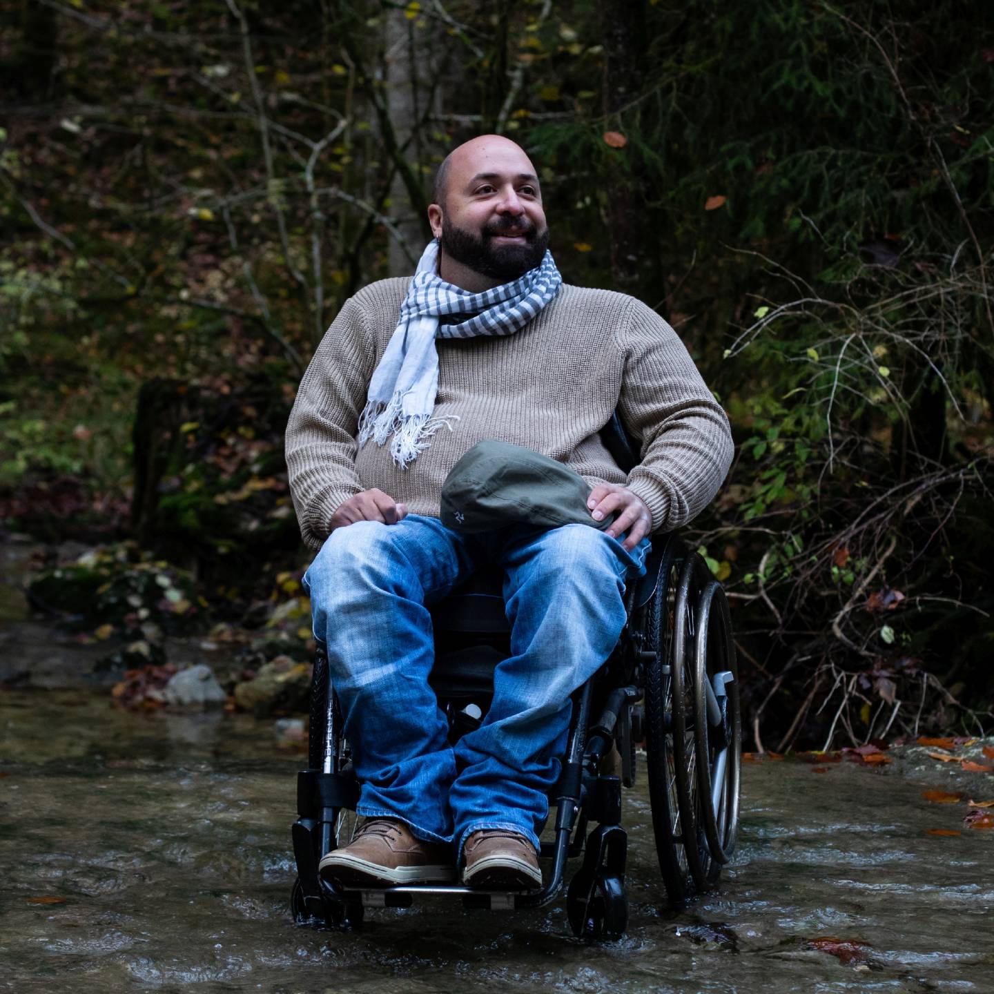 elementterre - du physique aux subtils - corps - ivano scandurra - la chaux-de-fonds - soins - agr&eacute;&eacute; asca - m&eacute;decine compl&eacute;mentaire - acupressure - m&eacute;decine orientale - &eacute;quilibrage - th&eacute;rapie subtile - soin holistique - &eacute;nergie vitale - m&eacute;ridiens - chakra - sauge - nettoyage - moxa - moxibustion - armoise